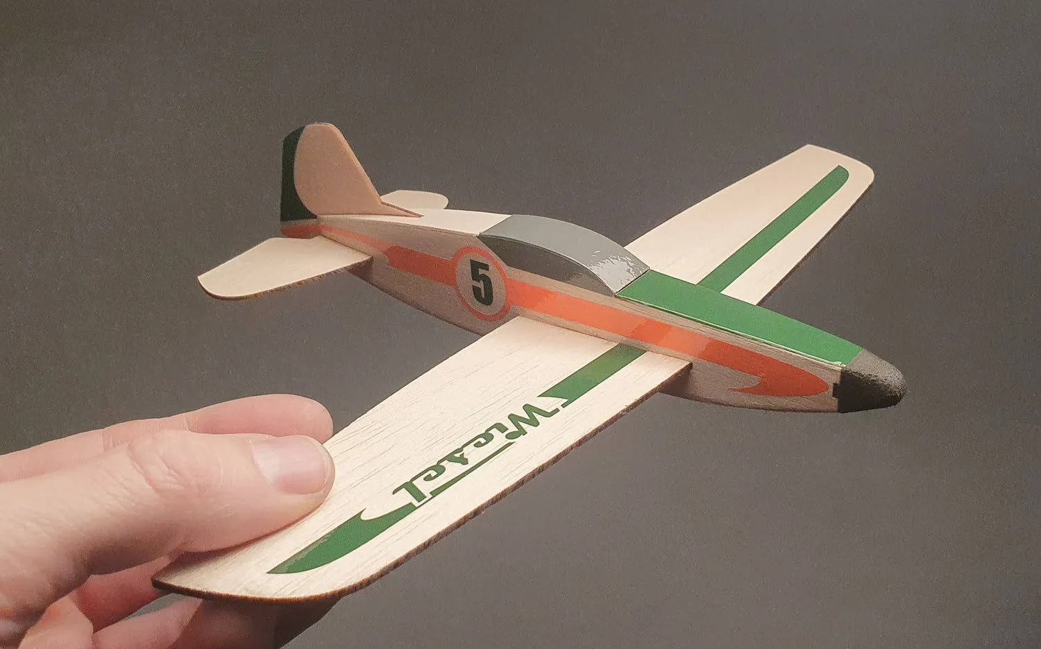 Plantilla para fabricar un modelo de vuelo de un planeador arrojadizo de madera de balsa – Mr Beam Lasers Plantilla para fabricar un modelo de vuelo de un planeador arrojadizo de madera de balsa – Mr Beam Lasers