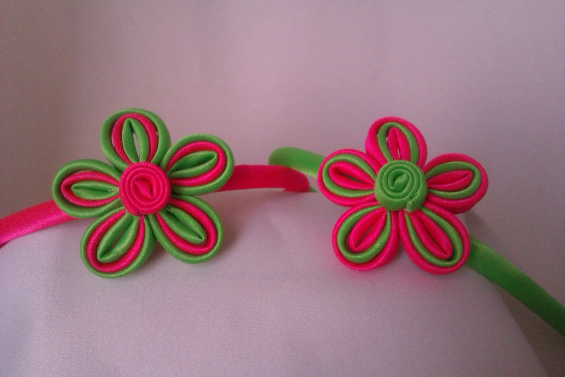 Decorar diademas con goma eva - Imagui