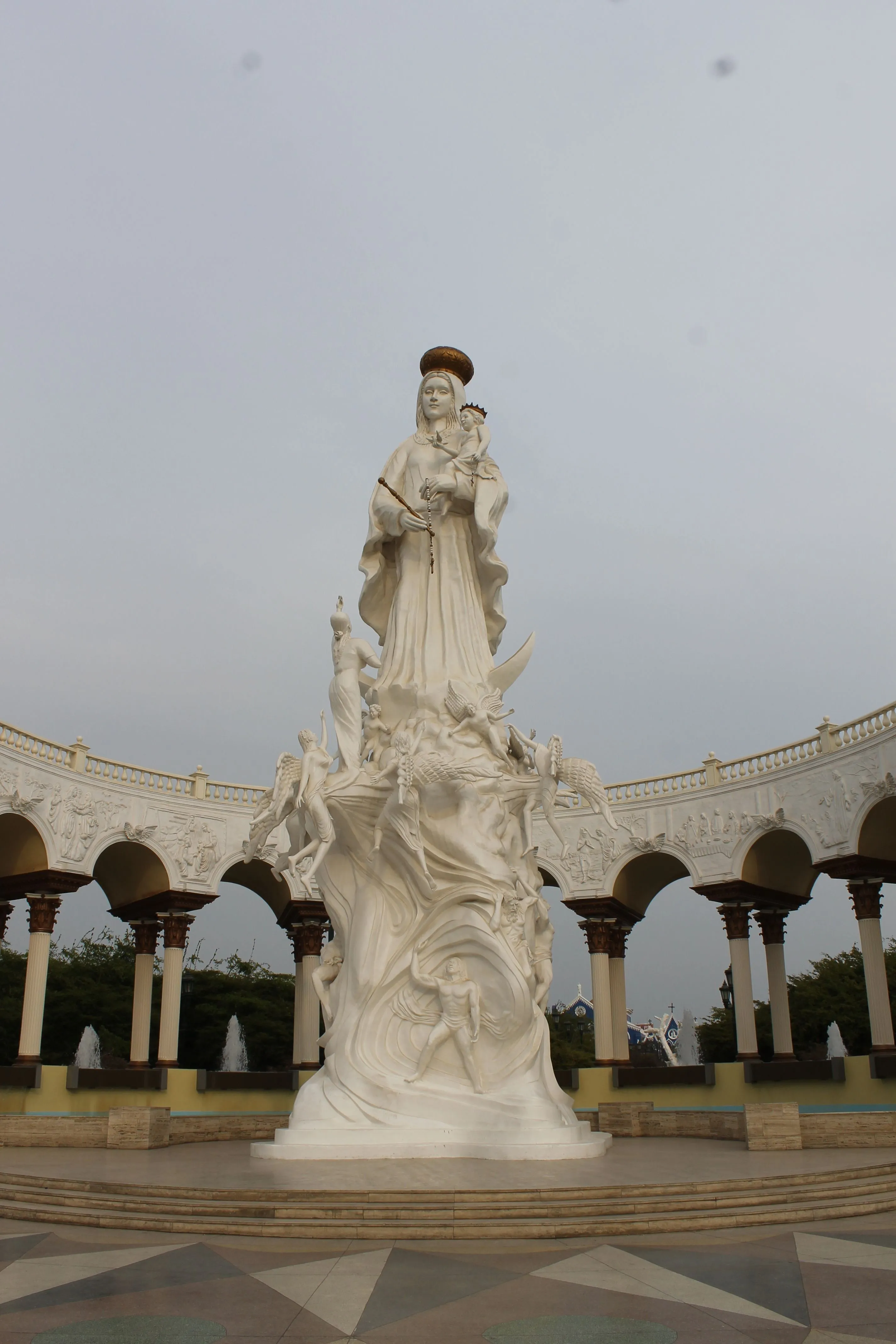 Plaza del Rosario de Nuestra Señora de Chiquinquirá en Maracaibo: 4 opiniones y 1 fotos Plaza del Rosario de Nuestra Señora de Chiquinquirá en Maracaibo: 4 opiniones y 1 fotos