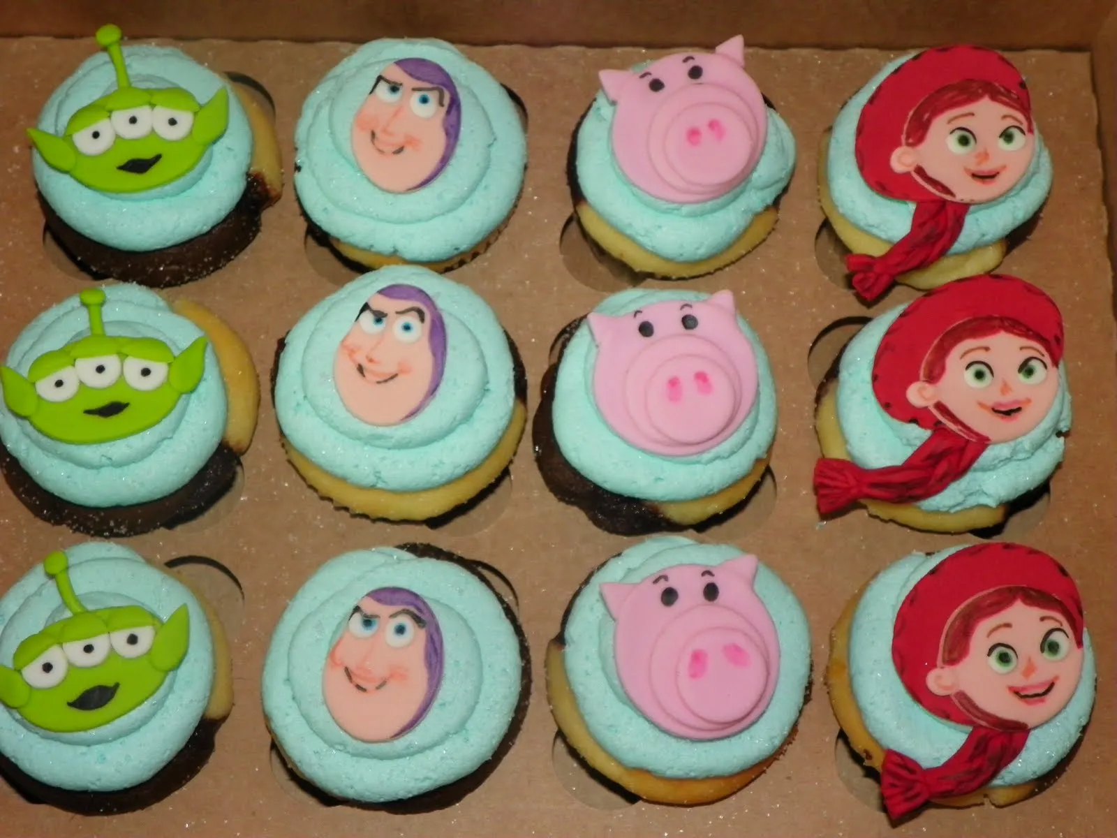 Plumeria Cake Studio: Toy Story Cupcakes - Aidan Plumeria Cake Studio: Toy Story Cupcakes - Aidan