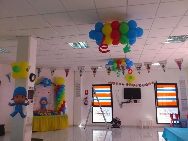 Pocoyo on Pinterest | Party Supplies, Balloon Decorations and ...