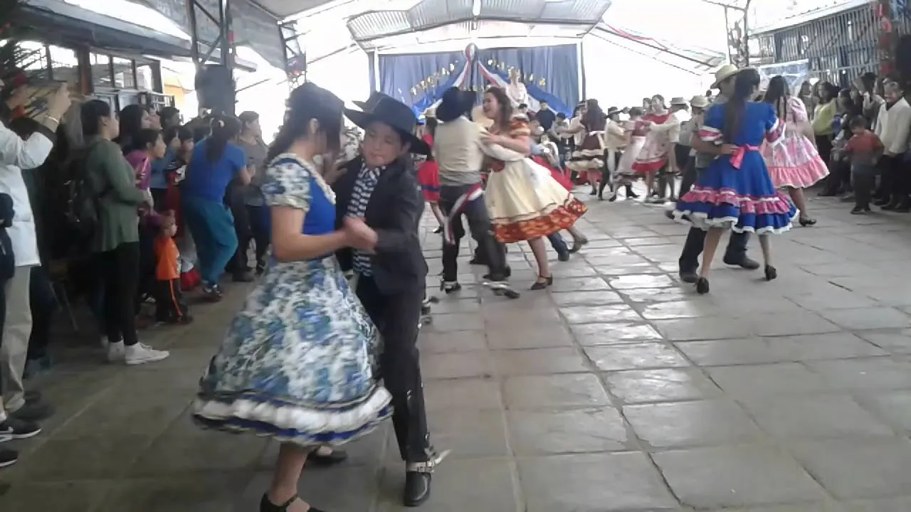 Polka chilena - YouTube