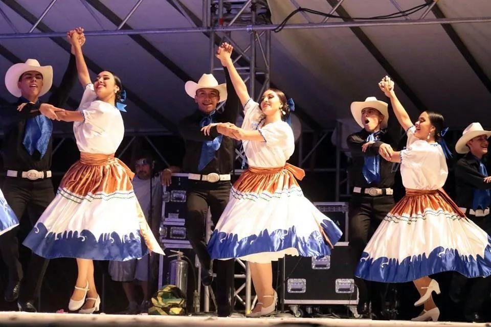 Polka norteña, la danza europea que México adoptó en la revolución - Cultura Colectiva Polka norteña, la danza europea que México adoptó en la revolución - Cultura Colectiva