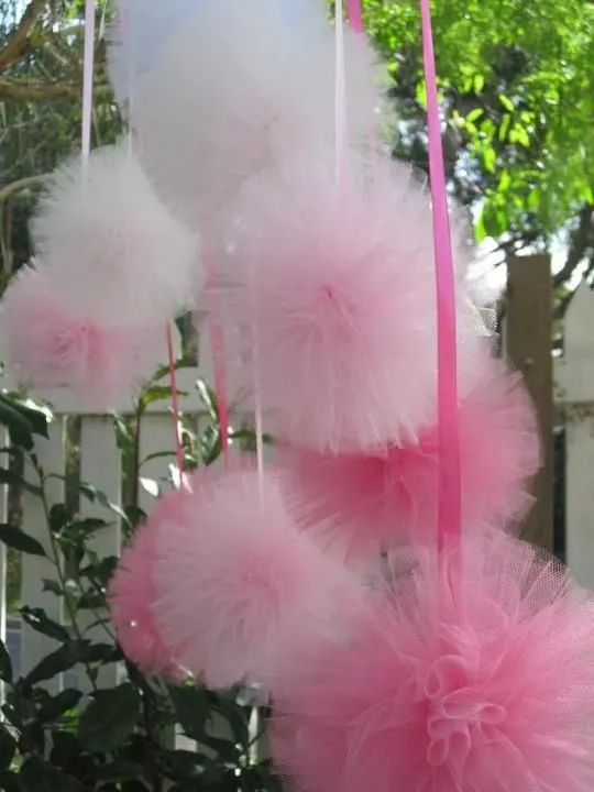 pompones de tul para decorar | Para XV años | Pinterest | DIY and ... pompones de tul para decorar | Para XV años | Pinterest | DIY and ...