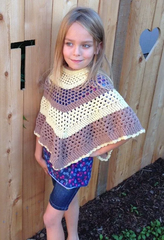 Poncho de niña poncho de ganchillo hecho a mano de por MunandMe Poncho de niña poncho de ganchillo hecho a mano de por MunandMe