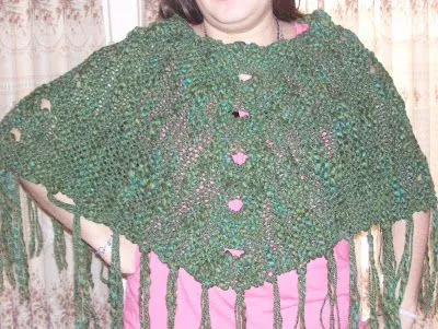 Poncho tejido a dos agujas - Imagui Poncho tejido a dos agujas - Imagui