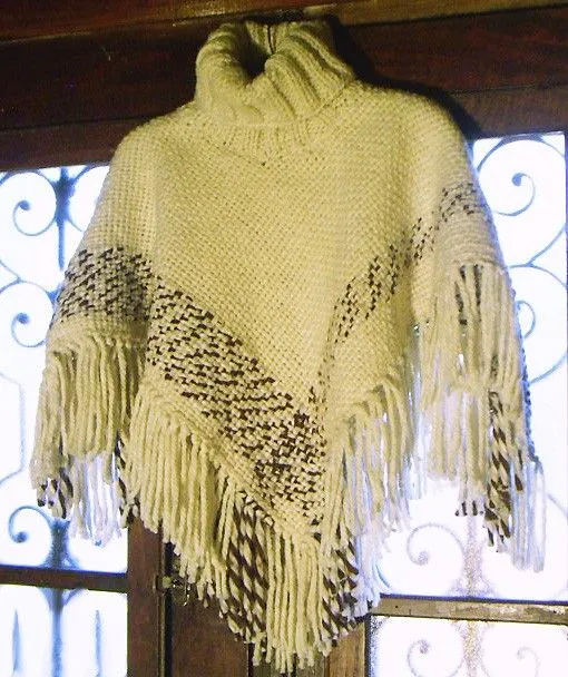 Ponchos modernos tejidos para dama - Imagui Ponchos modernos tejidos para dama - Imagui