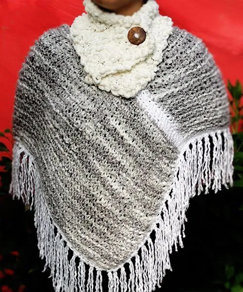 Mini Poncho matizado violeta, tejido a mano con 2 palillos y ... Mini Poncho matizado violeta, tejido a mano con 2 palillos y ...