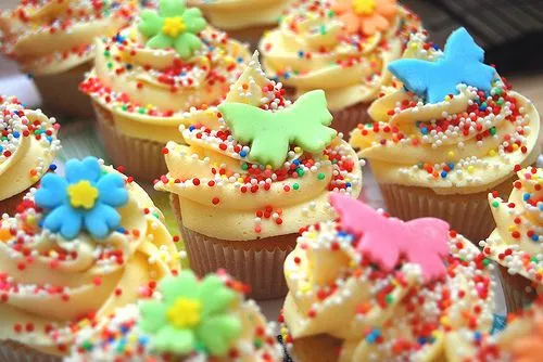 Ponquesitos decorados – Apuntes de Cocina y Protocolo