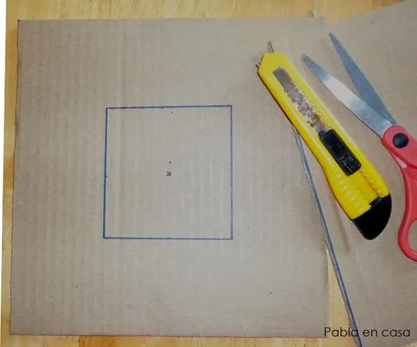 Porta retrato reciclado feito a partir de papelão usado | Revista ... Porta retrato reciclado feito a partir de papelão usado | Revista ...