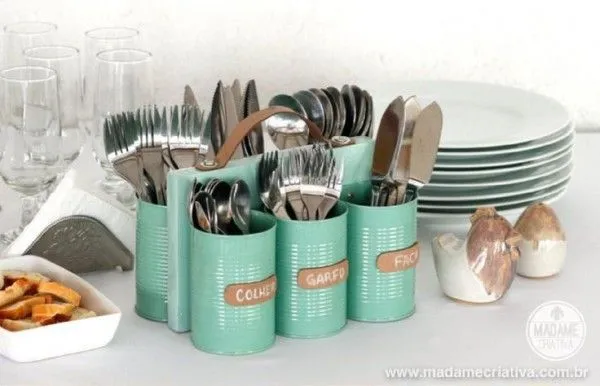 Un portacubiertos con latas de conservas - Guía de MANUALIDADES Un portacubiertos con latas de conservas - Guía de MANUALIDADES