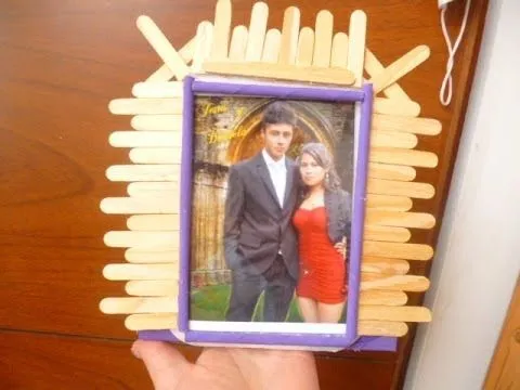 Portaretrato con palos de paleta Manualides Yeye - YouTube Portaretrato con palos de paleta Manualides Yeye - YouTube