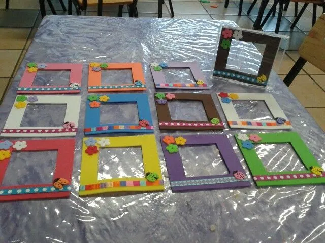 Portaretratos de fomi y cajas de cd | Actividades para los niños ...