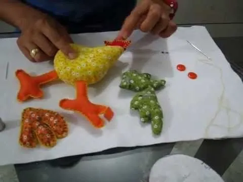 PORTAROLLO DE COCINA GALLINA EN COUNTRY - YouTube