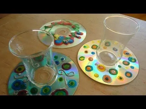Posavasos con CD reciclado. Trabajo manual para niños. - YouTube Posavasos con CD reciclado. Trabajo manual para niños. - YouTube