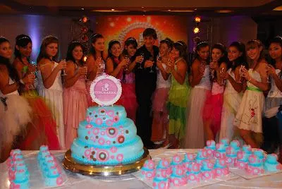  ... la posibilidad de cumplir el sueño de festejar sus quince años