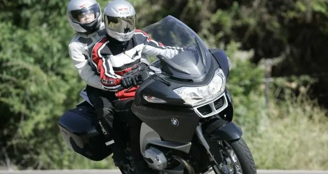 Pareja moto - Imagui