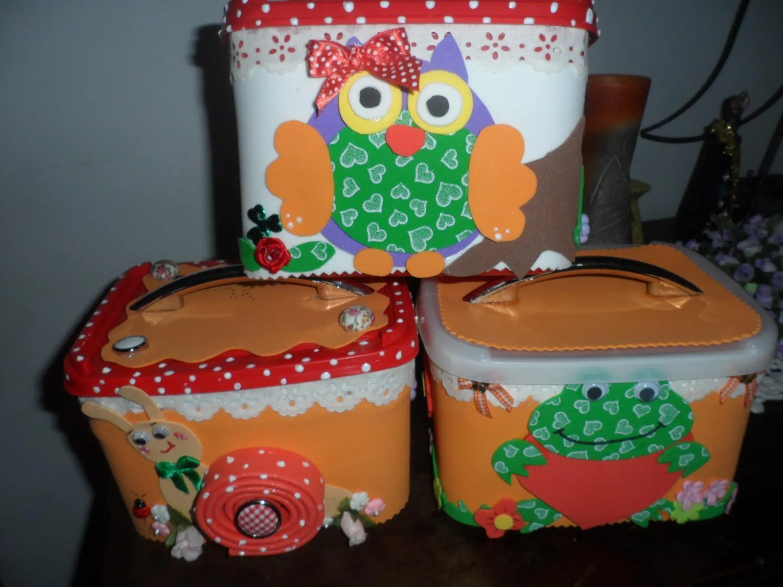 Pote de Sorvete Decorado com EVA | Lully Artesanato | Elo7 Pote de Sorvete Decorado com EVA | Lully Artesanato | Elo7
