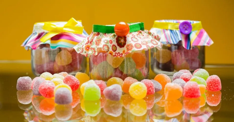 Potes de papinha rendem charmosas lembrancinhas para festas de ...