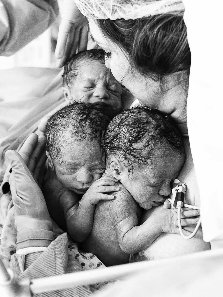 Fotos preciosas de gemelos, trillizos y cuatrillizos recién nacidos |  BabyCenter