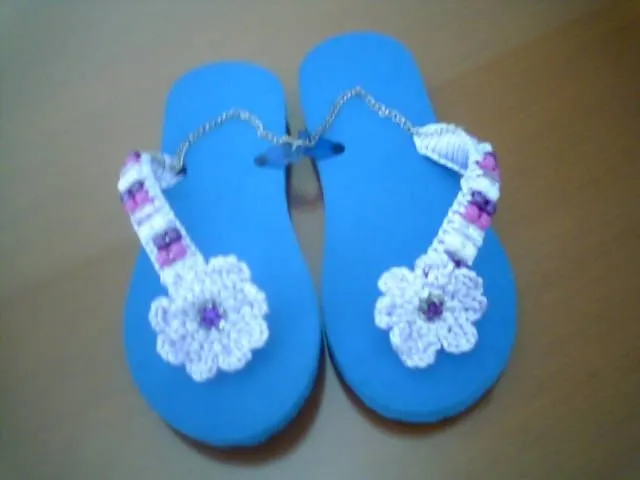 CHANCLAS DECORADAS CON LISTONES - Imagui