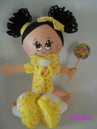 PRECIOSO BEBÉ FOFUCHO VESTIDO EN AMARILLO CON MOLDE Y PAP (DE LA WE... PRECIOSO BEBÉ FOFUCHO VESTIDO EN AMARILLO CON MOLDE Y PAP (DE LA WE...