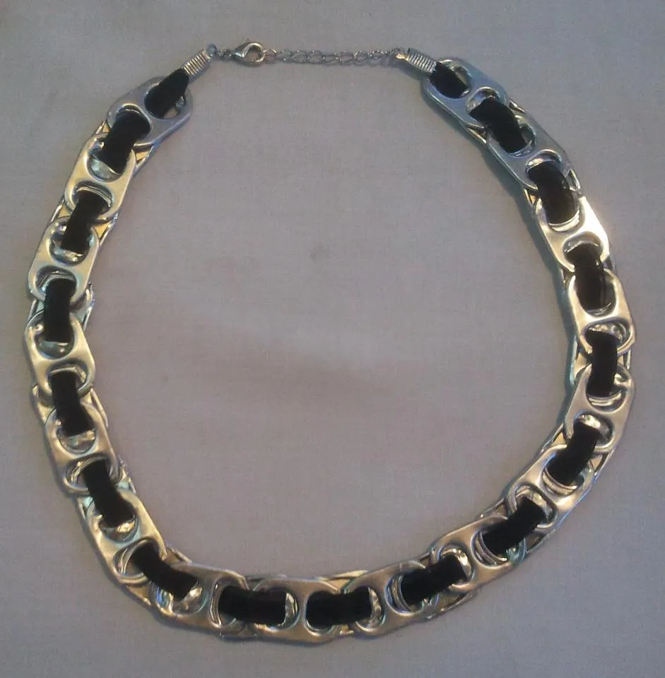 Un precioso collar con anillas de lata | EcoBrico Un precioso collar con anillas de lata | EcoBrico