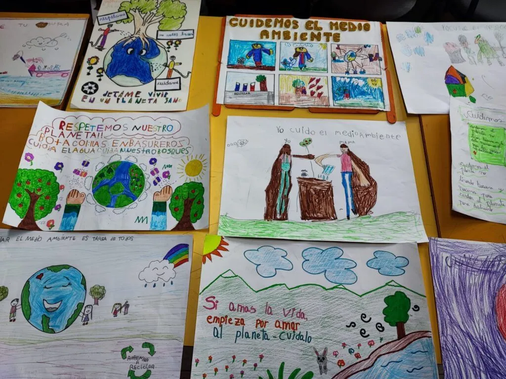 Premiación concurso “Cuidemos el Medio Ambiente”. - Colegio Manantial - Viña del Mar Premiación concurso “Cuidemos el Medio Ambiente”. - Colegio Manantial - Viña del Mar