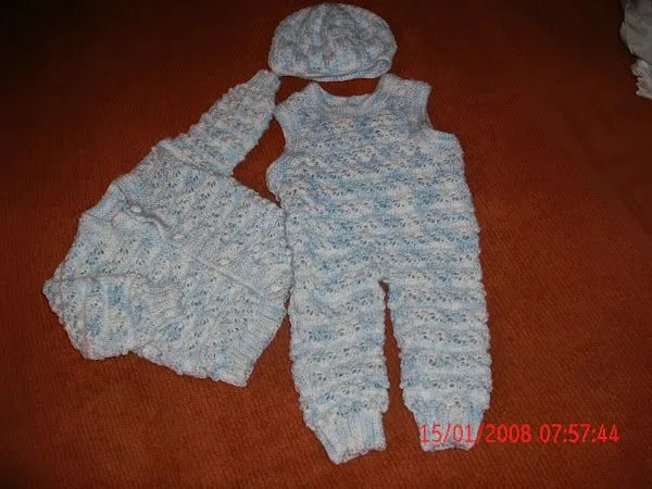 conjunto para bebe (4) | Aprender manualidades es facilisimo.com