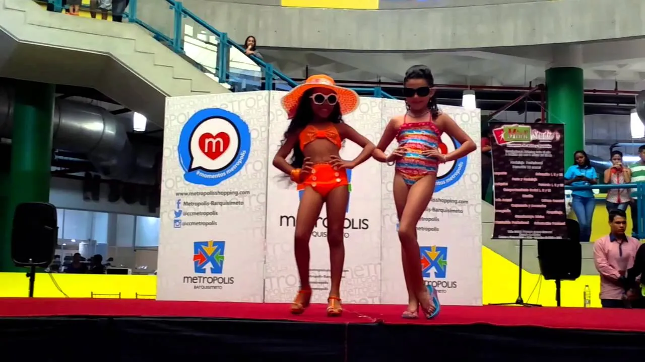 PRESENTACIÓN EN CC METRÓPOLIS DESFILE EN TRAJE DE BAÑO ACADEMIA MINK STUDIOS - YouTube PRESENTACIÓN EN CC METRÓPOLIS DESFILE EN TRAJE DE BAÑO ACADEMIA MINK STUDIOS - YouTube