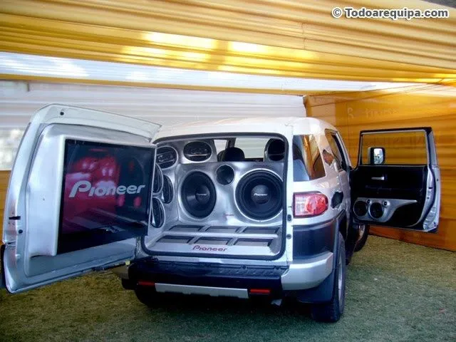 SONIDO DE CARROS