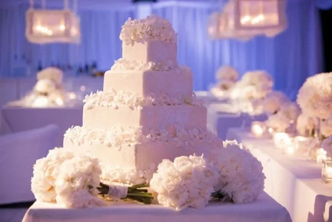 Te presentamos 40 tartas de boda como elemento decorativo