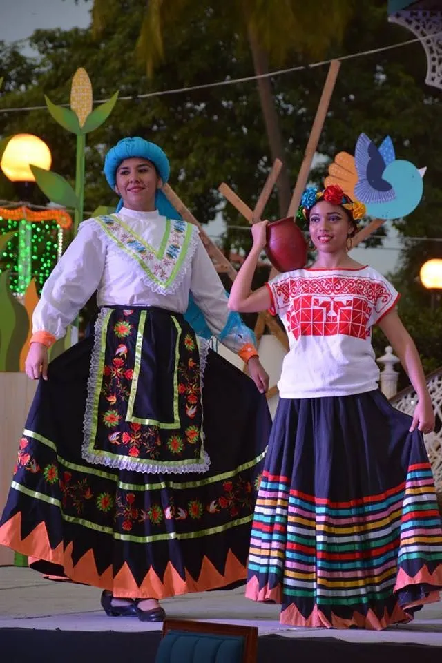Presentan Trajes típicos de Colima – H.Ayuntamiento de Villa de Álvarez – Noticias 2021-2024 Presentan Trajes típicos de Colima – H.Ayuntamiento de Villa de Álvarez – Noticias 2021-2024