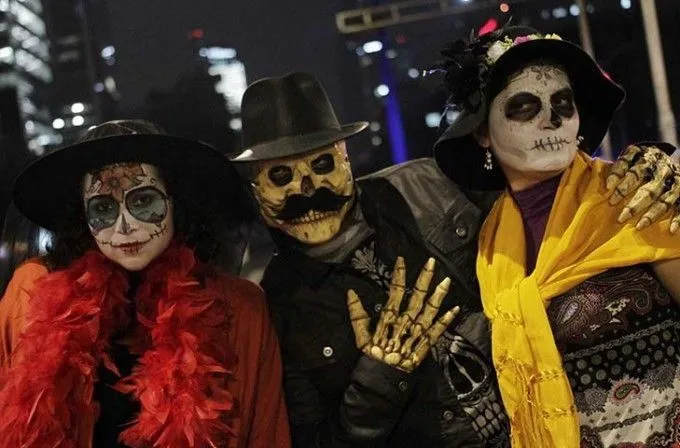 Procesión capitalina... de calaveras y catrinas - Quadratín Procesión capitalina... de calaveras y catrinas - Quadratín