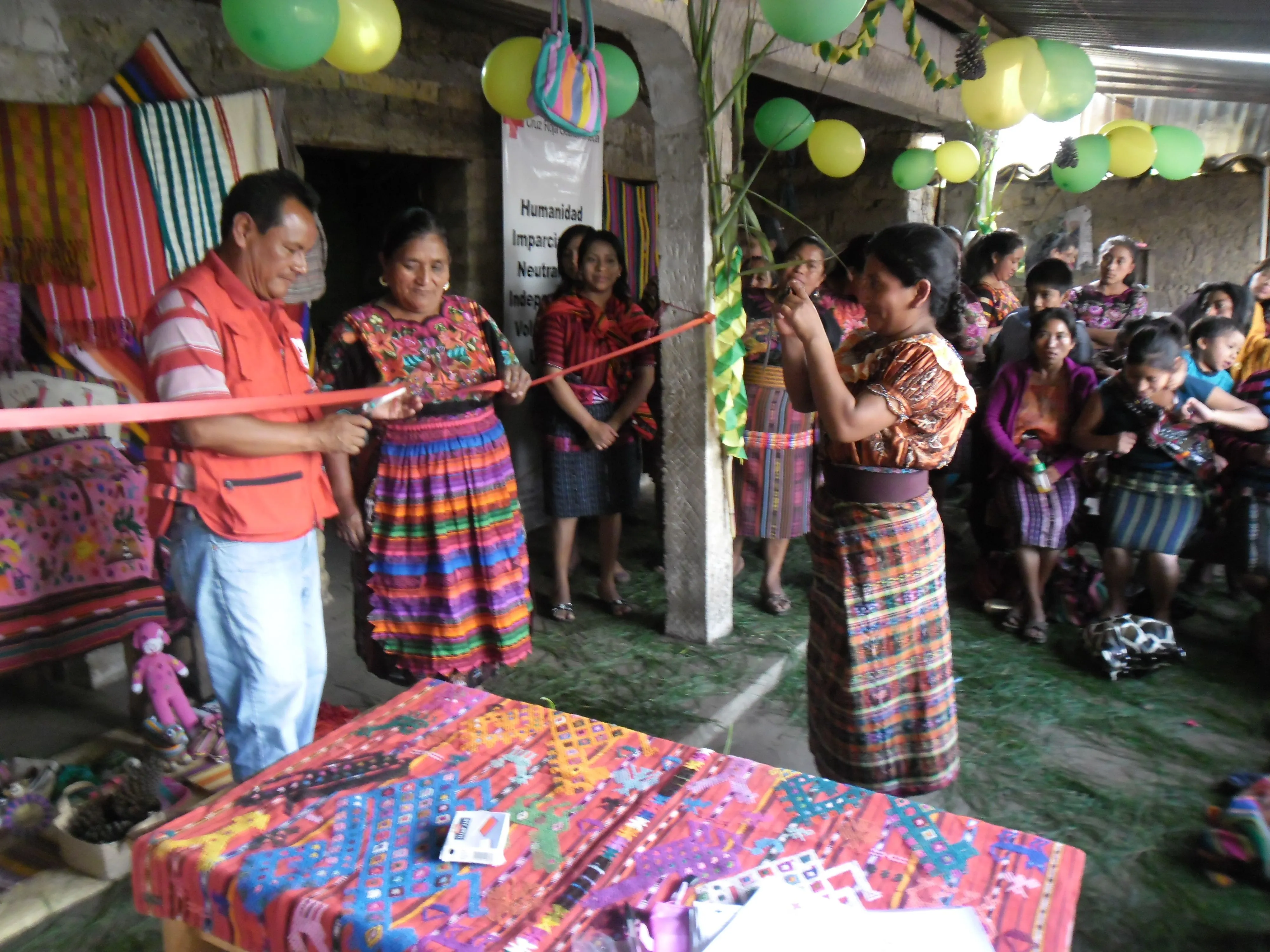 PROYECTO MUJERES ARTESANAS – Cruz Roja Guatemalteca