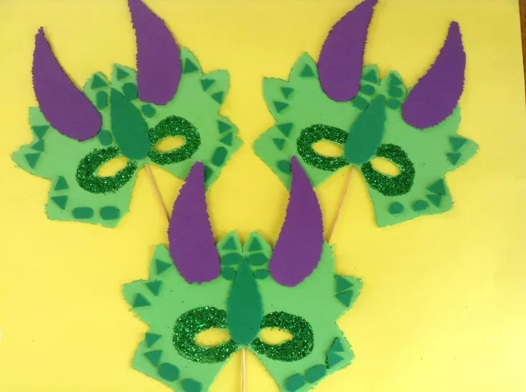 Proyecto "Los dinosaurios". Caretas de Triceratops realizadas con ...