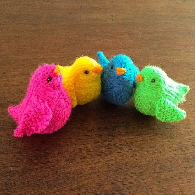 Pajaritos de colores tejidos a palitos o dos agujas!. | Del ... Pajaritos de colores tejidos a palitos o dos agujas!. | Del ...