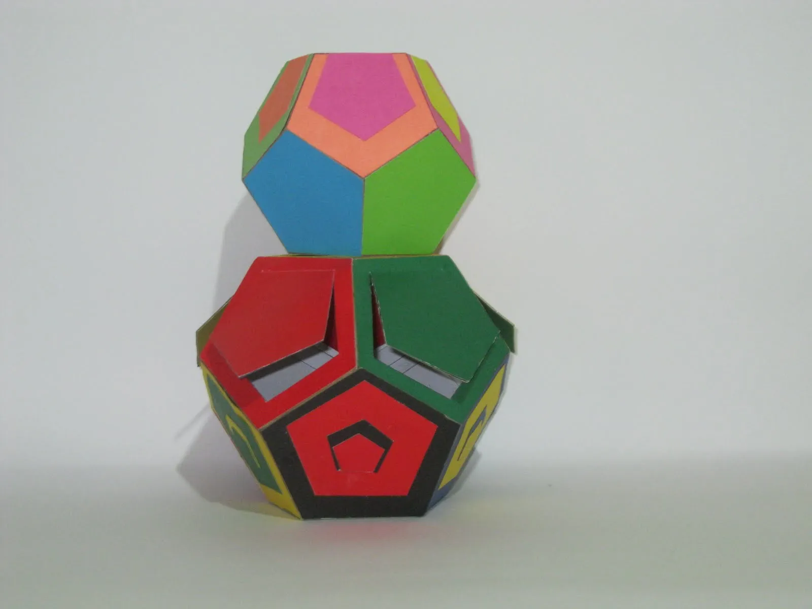 proyectos y trabajos: Figuras Tridimensionales proyectos y trabajos: Figuras Tridimensionales