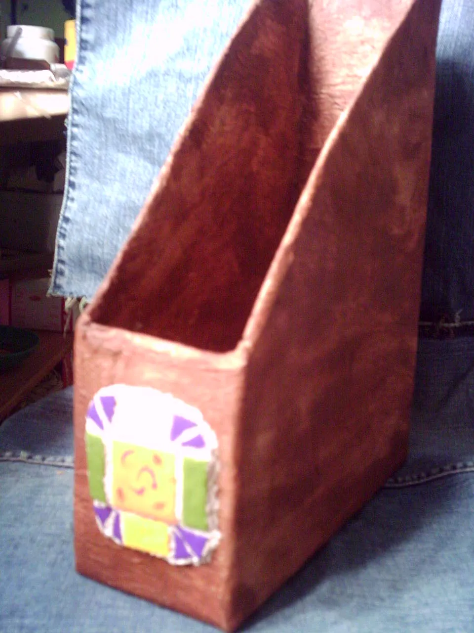 Puesto aquí para tí: Cómo hacer un revistero a partir de una caja ... Puesto aquí para tí: Cómo hacer un revistero a partir de una caja ...