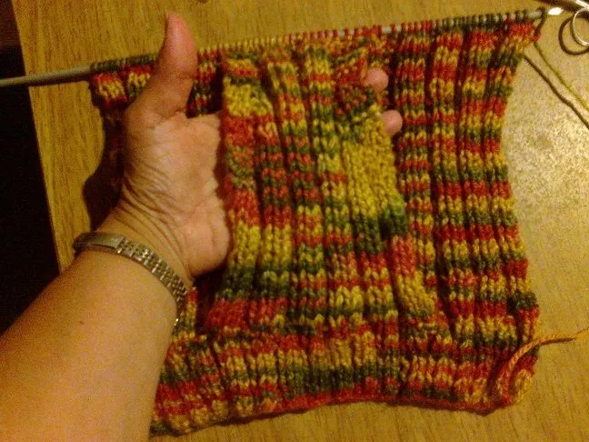 Pullover con capucha y bolsillo canguro | Curso de tejido
