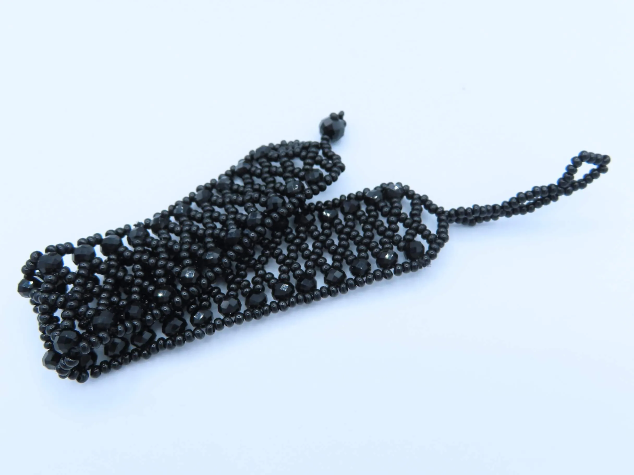 Pulsera Acapulco mediana. Chaquira color negro – MEXICO CERCA - Artesanías, moda y más Pulsera Acapulco mediana. Chaquira color negro – MEXICO CERCA - Artesanías, moda y más