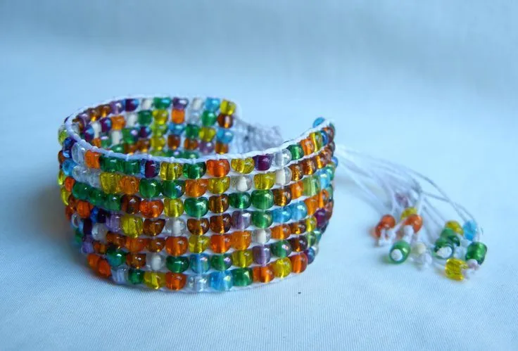 Pulsera en chaquiras de colores | Pulseras en chaquiras | Pinterest