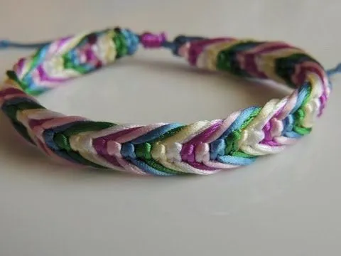 COMO HACER UNA PULSERA DE FLORES CON NUDOS DE MACRAME DE COLORES ...