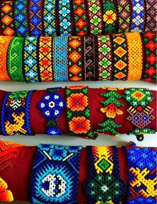 Pulsera huichol 】 Cómo hacerlas y donde comprarlas Pulsera huichol 】 Cómo hacerlas y donde comprarlas
