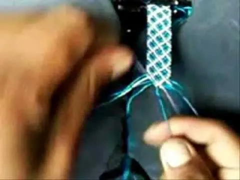 Como Hacer Una Pulsera O Manilla En Rombos - How to Make a ... Como Hacer Una Pulsera O Manilla En Rombos - How to Make a ...