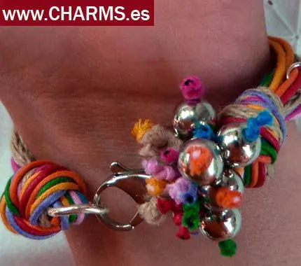 Pulseras de nudos y tiras de strass 2013 | Guia de Compras Pulseras de nudos y tiras de strass 2013 | Guia de Compras