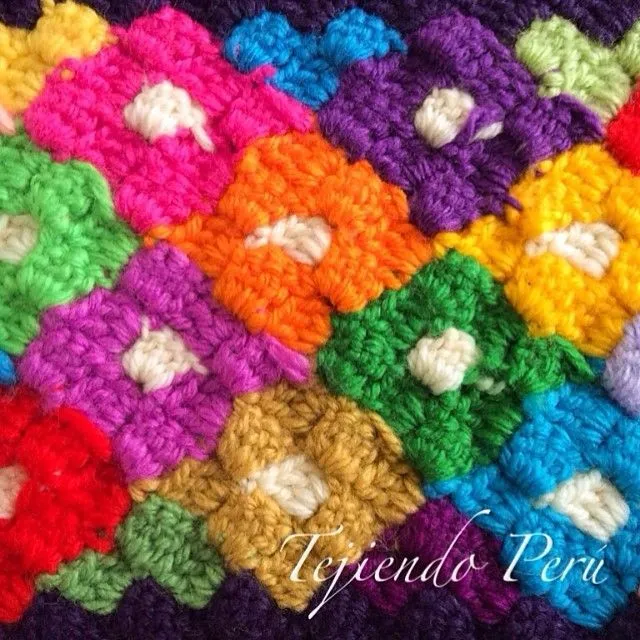 Puntada con rombos de colores tejida a crochet con la que se puede ...