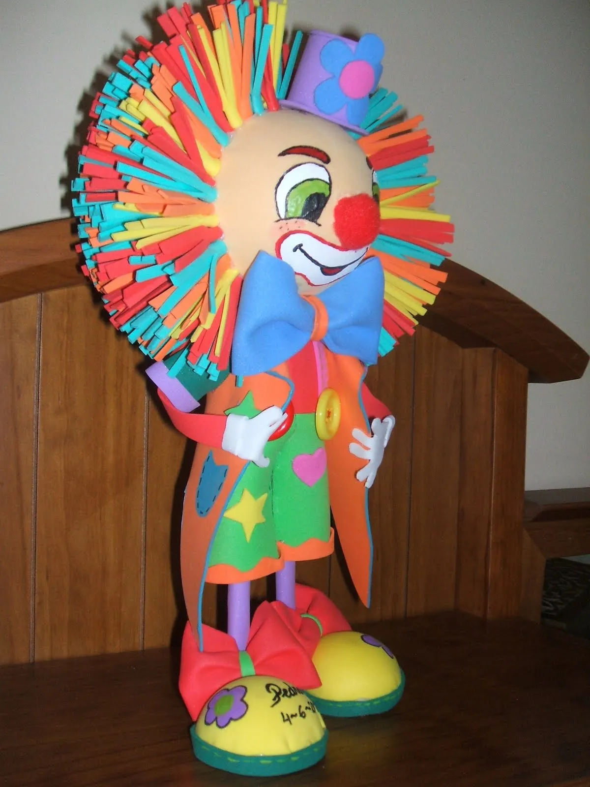 Puntadas con Detalle: PAYASO DE GOMA EVA