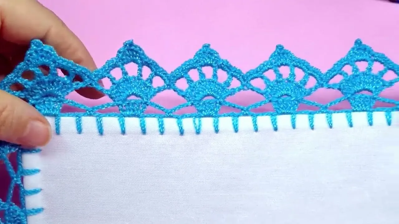 Puntilla de vuelta y vuelta, muy fácil, linda y rápida Puntilla de vuelta y vuelta, muy fácil, linda y rápida