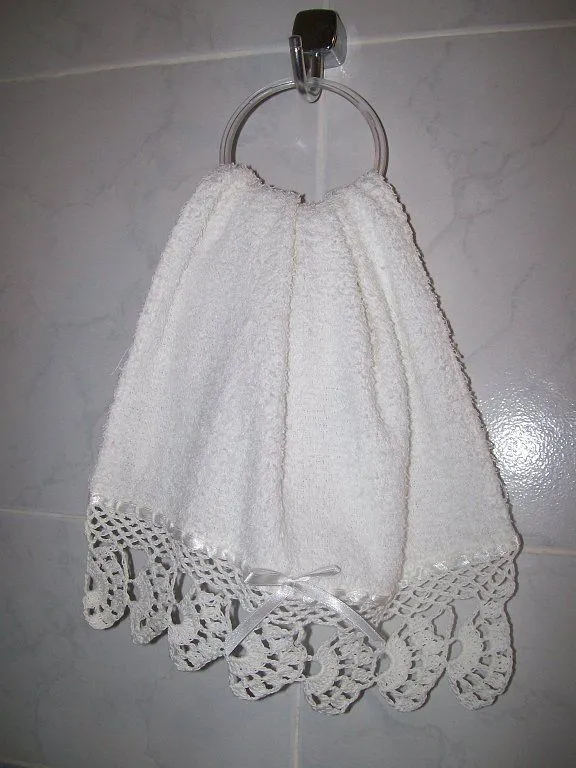 TOALLAS CON PUNTILLAS AL CROCHET | Aprender manualidades es ...